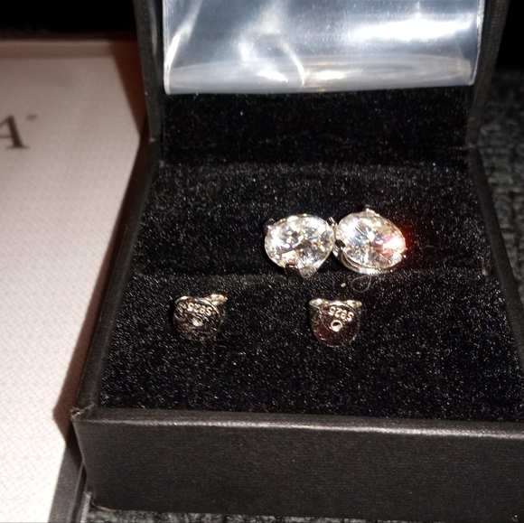 Authentic two carat moissanite earrings with screw back - Picture 3 of 4
